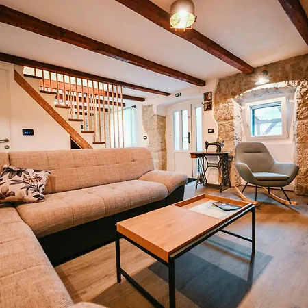 The House Σπίτι διακοπών