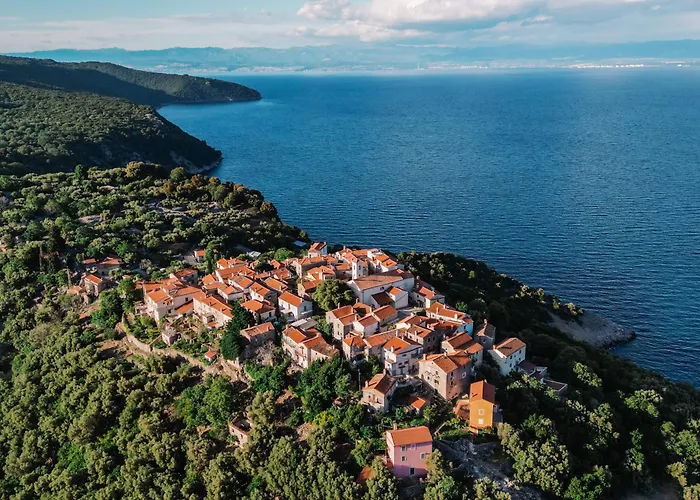 The House 度假居 *