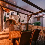בית נופש The House