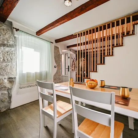 Prázdninový dům The House Beli