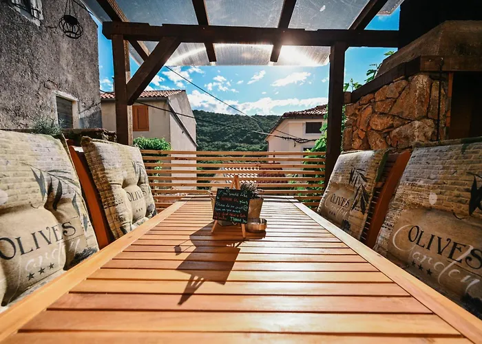 Дом отдыха The House *