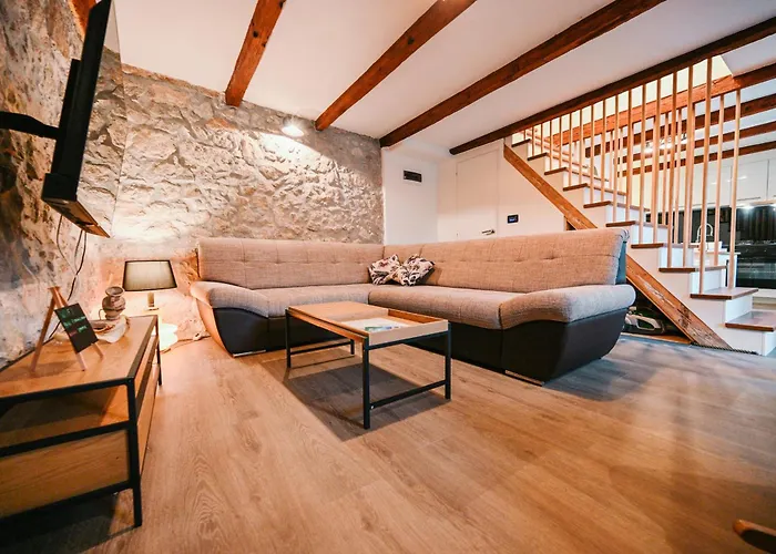 The House Дом отдыха Бели