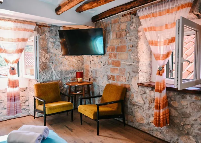 Дом отдыха The House