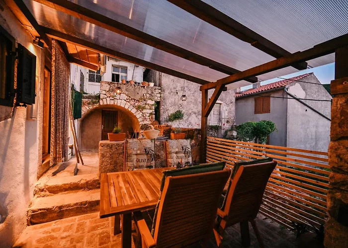 Дом отдыха The House