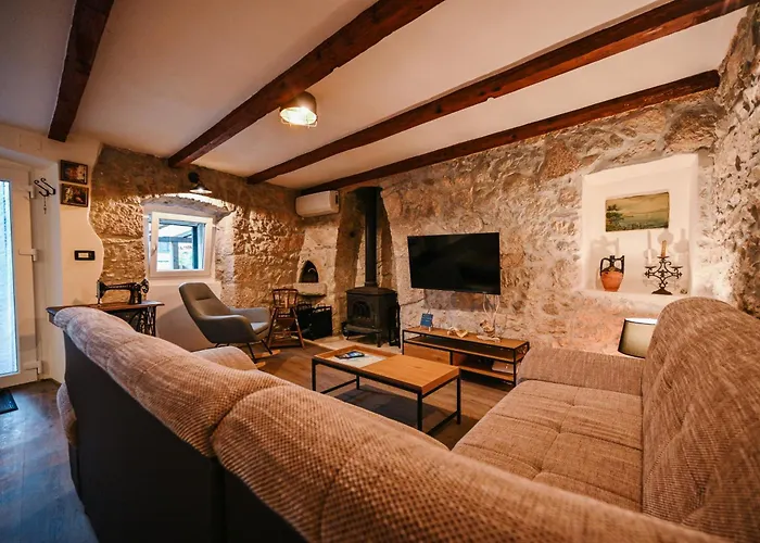 Дом отдыха The House *