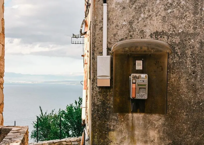 The House Дом отдыха Бели