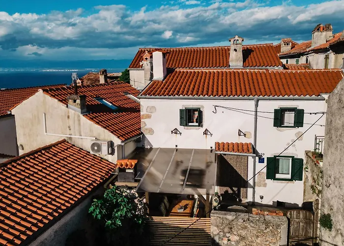 The House * Бели