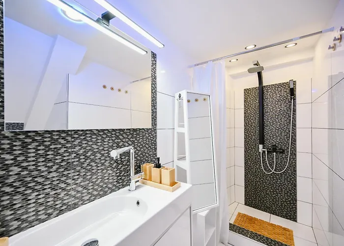 Дом отдыха The House *