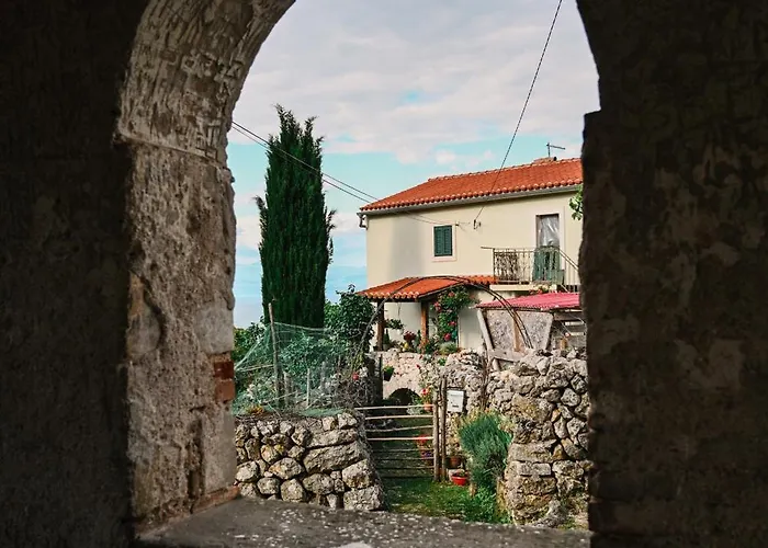 The House * Бели